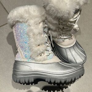 Like NEW Sparkly Silver and White kids Winter Boots